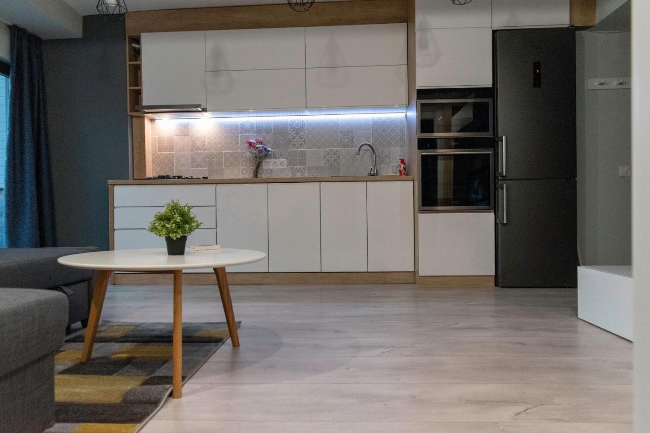 Zebra'S House Apartment Bukares Bagian luar foto