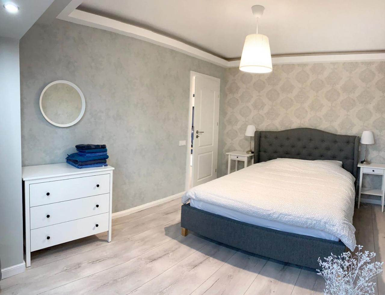 Zebra'S House Apartment Bukares Bagian luar foto